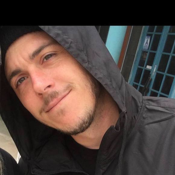 Meet your Posher, Layton - Picture 1 of 1